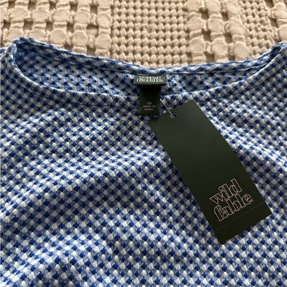 NEW Wild Fable Blue & White Plaid Asymmetrical Sleeveless Top Size XS - Picture 3 of 6